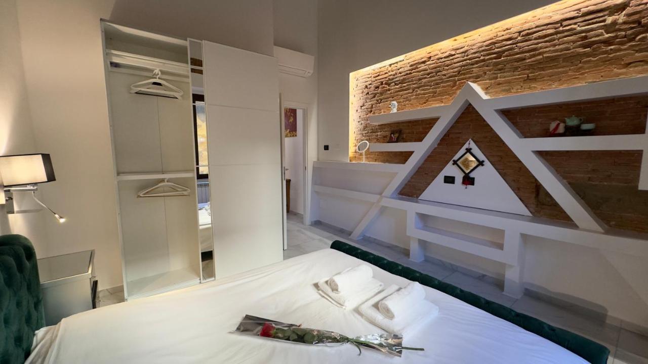 Suite Stylish & Cozy Apartment In The Heart Of Florence Florença Exterior foto