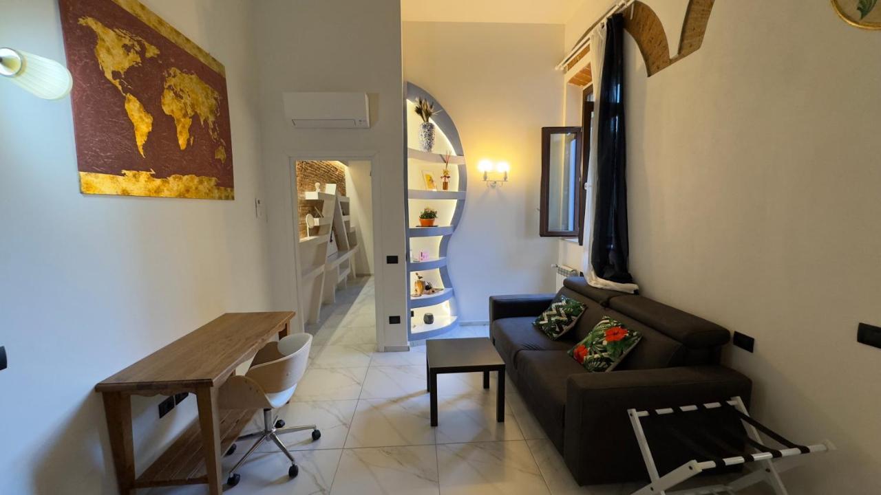 Suite Stylish & Cozy Apartment In The Heart Of Florence Florença Exterior foto