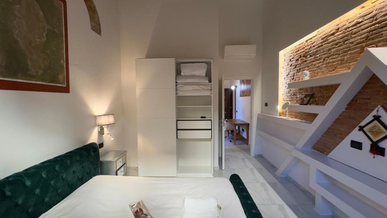 Suite Stylish & Cozy Apartment In The Heart Of Florence Florença Exterior foto