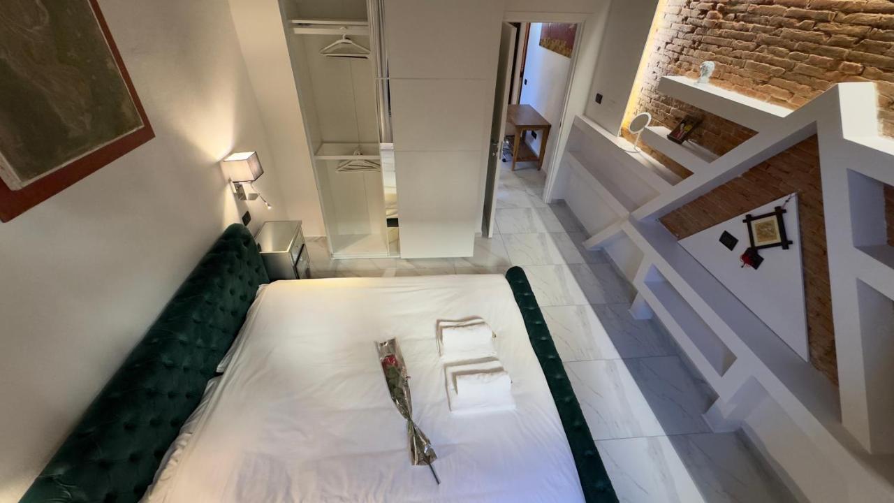 Suite Stylish & Cozy Apartment In The Heart Of Florence Florença Exterior foto